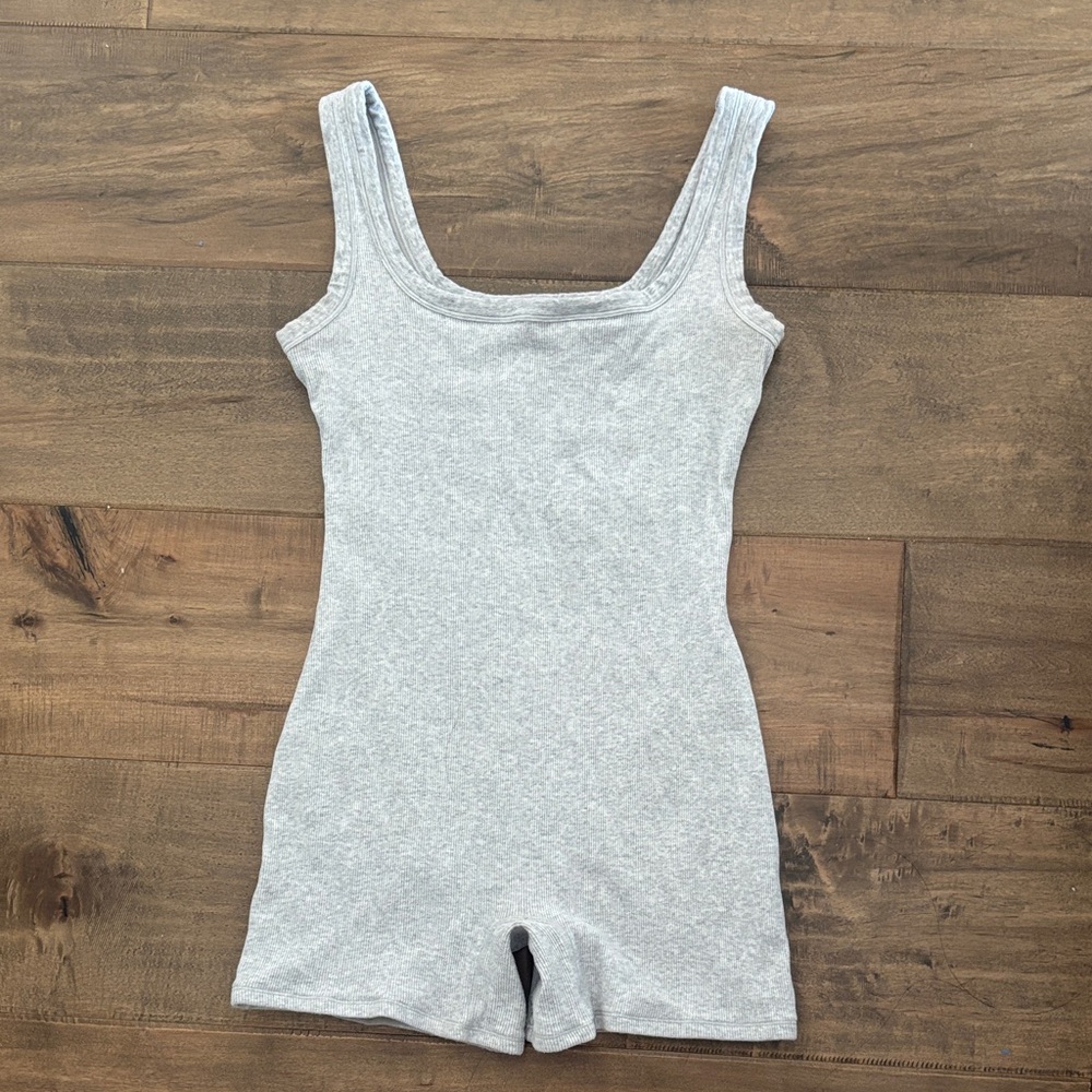 SKIMS Cotton ribbed onesie  Romper  Grey Large